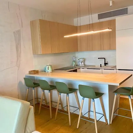 Luxury In Skypark Residence, 26th Floor - Castle View, Parking Free *