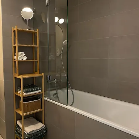 Apartmán Luxury In Skypark Residence, 26th Floor - Castle View, Parking Free