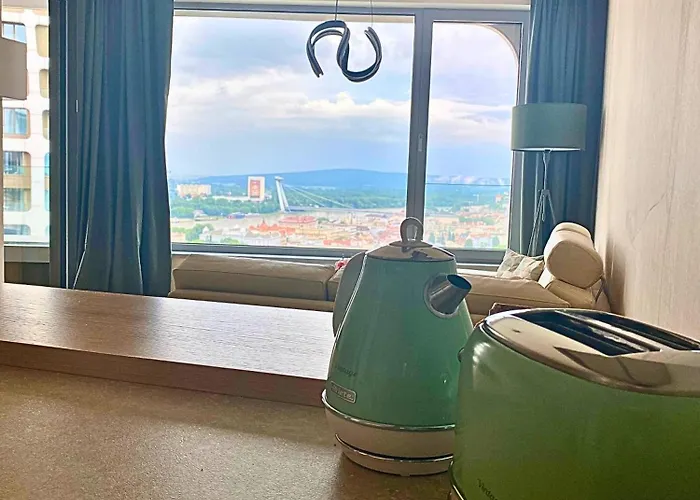 Luxury In Skypark Residence, 26th Floor - Castle View, Parking Free Bratysława