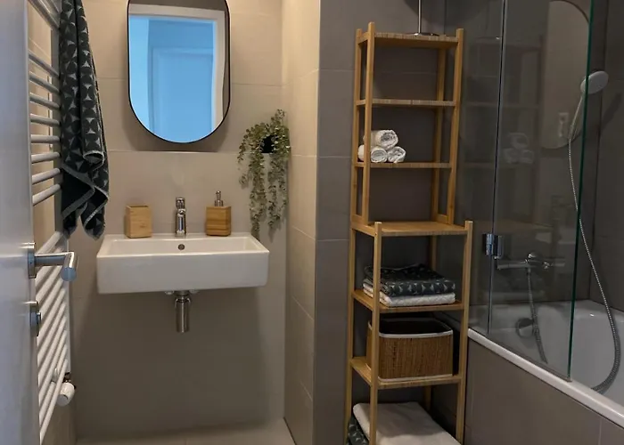 Luxury In Skypark Residence, 26th Floor - Castle View, Parking Free * Bratysława