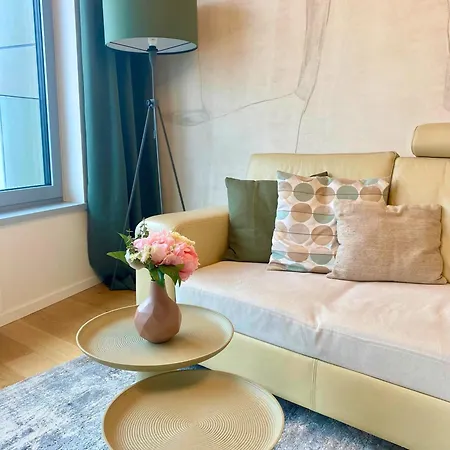 Luxury In Skypark Residence, 26th Floor - Castle View, Parking Free דירה ברטיסלאבה