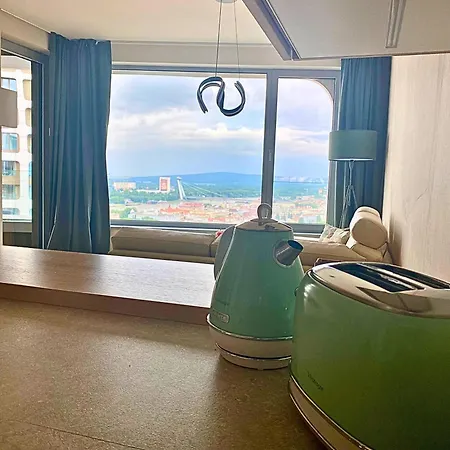 Luxury In Skypark Residence, 26th Floor - Castle View, Parking Free ברטיסלאבה